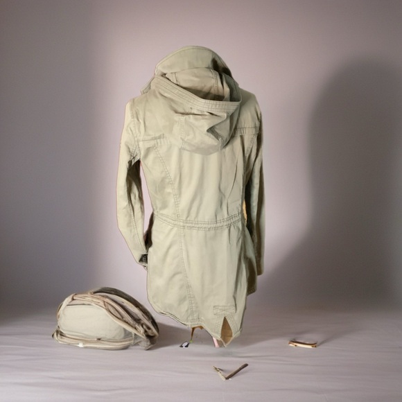 Abercrombie & Fitch Green UtilityArmy Jacket with Drawstring waist. Hooded ;-) - Picture 2 of 12